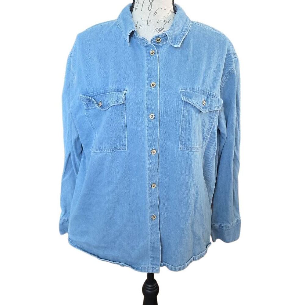 Women's Size Large Blue Denim Button Down Long Sleeve Shirt